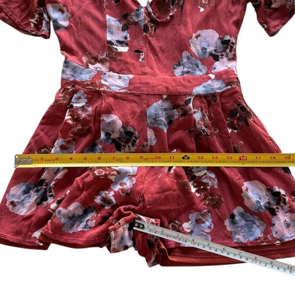 Womens Romper Medium Floral Shorts Fitted Jumper Travel Packable Resort Ready - Picture 3 of 8